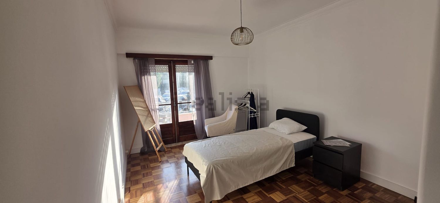 出租房间在Rua Júlio Dinis, 20 - 卧室