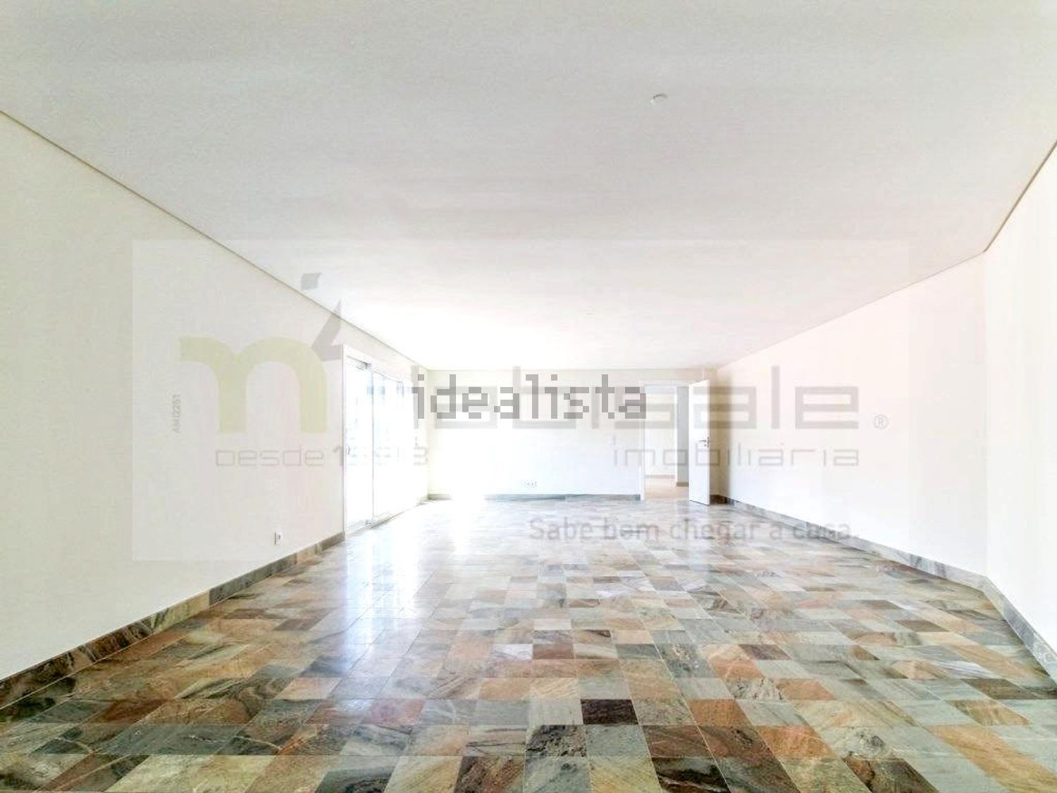 公寓 t4出售在Rua Almirante Gago Coutinho, 58 a - 居住