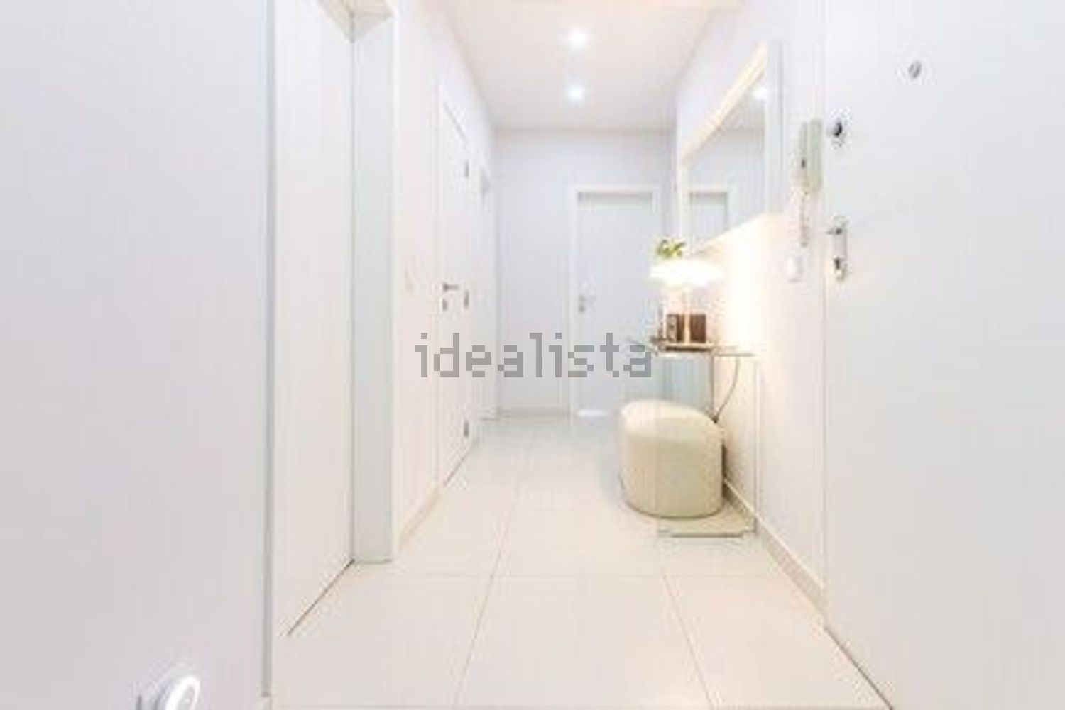 公寓 t3出售在Rua Dom Pedro de Almeida Portugal, 17 - 过道