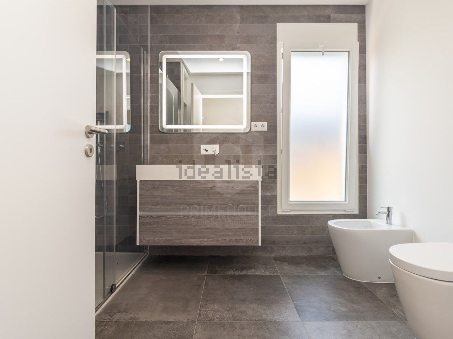 小楼房或独栋别墅出售在Rua das Galeotas, 14 - 卫生间