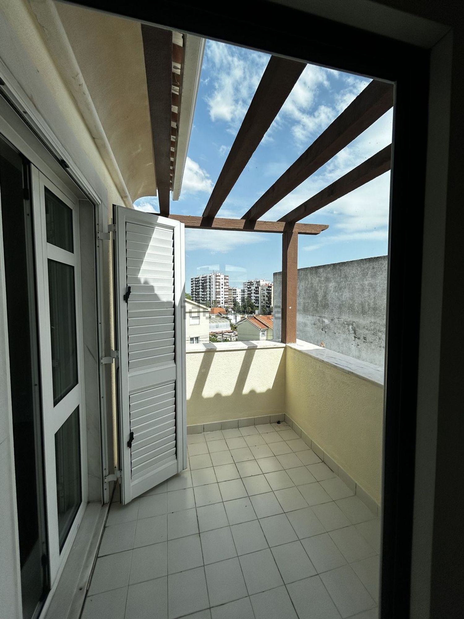 小楼房或独栋别墅出售在Rua dos Lusíadas, 6 - 阳台