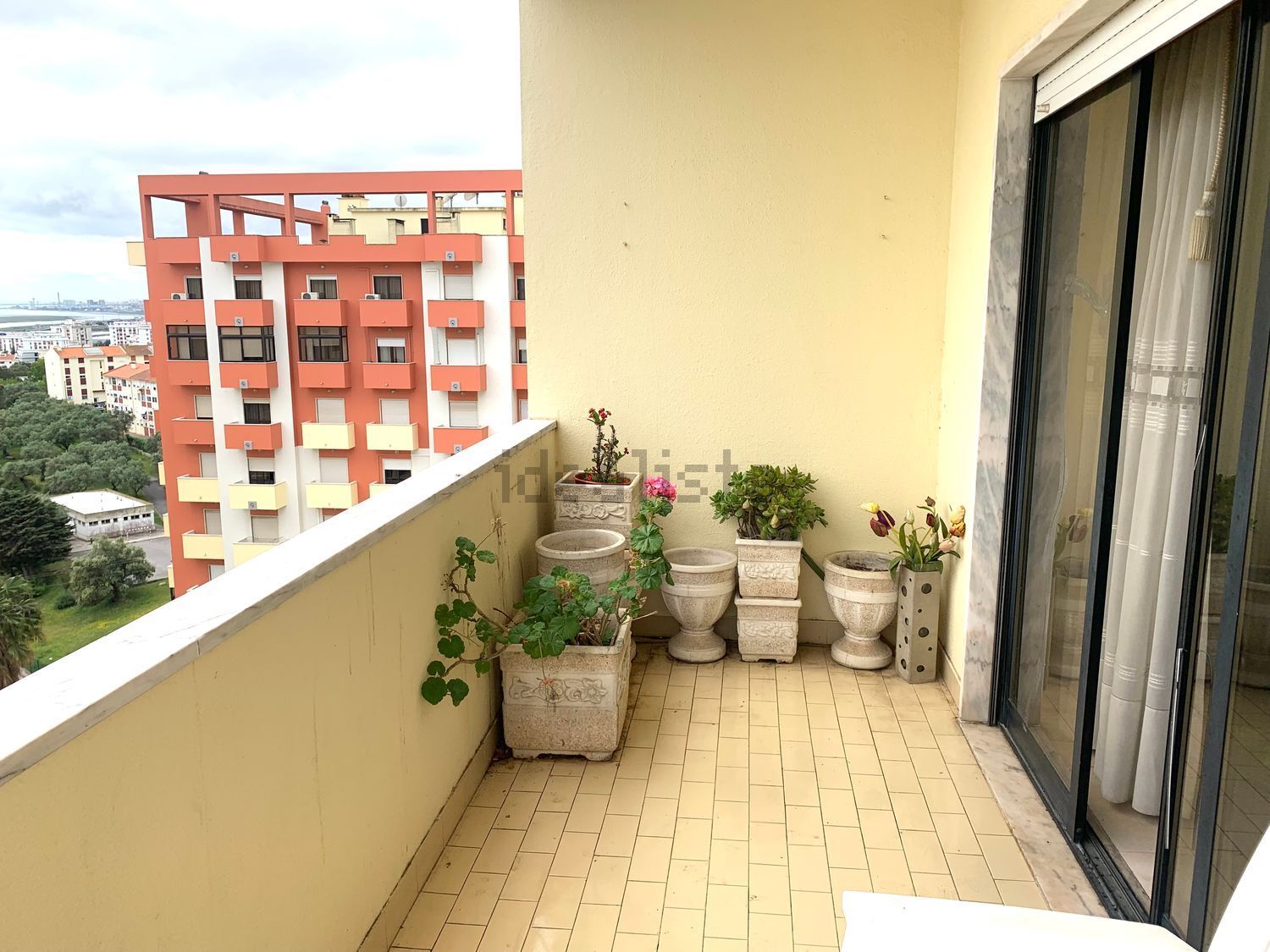 公寓 t2出售在Praceta Bernardo da Costa Macedo - 阳台