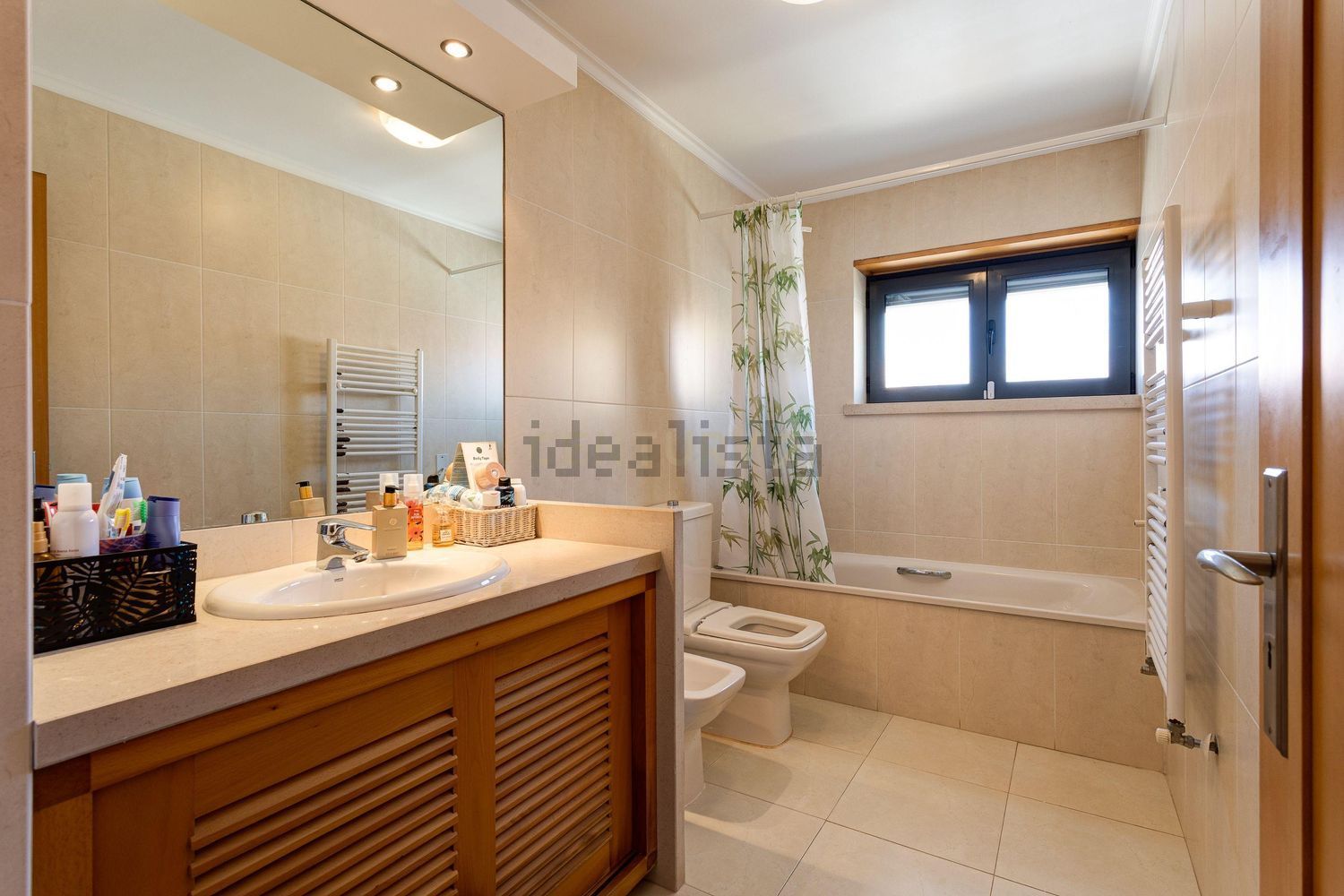 双拼别墅出售在Rua António Xavier Pereira Coutinho, 43 - 卫生间