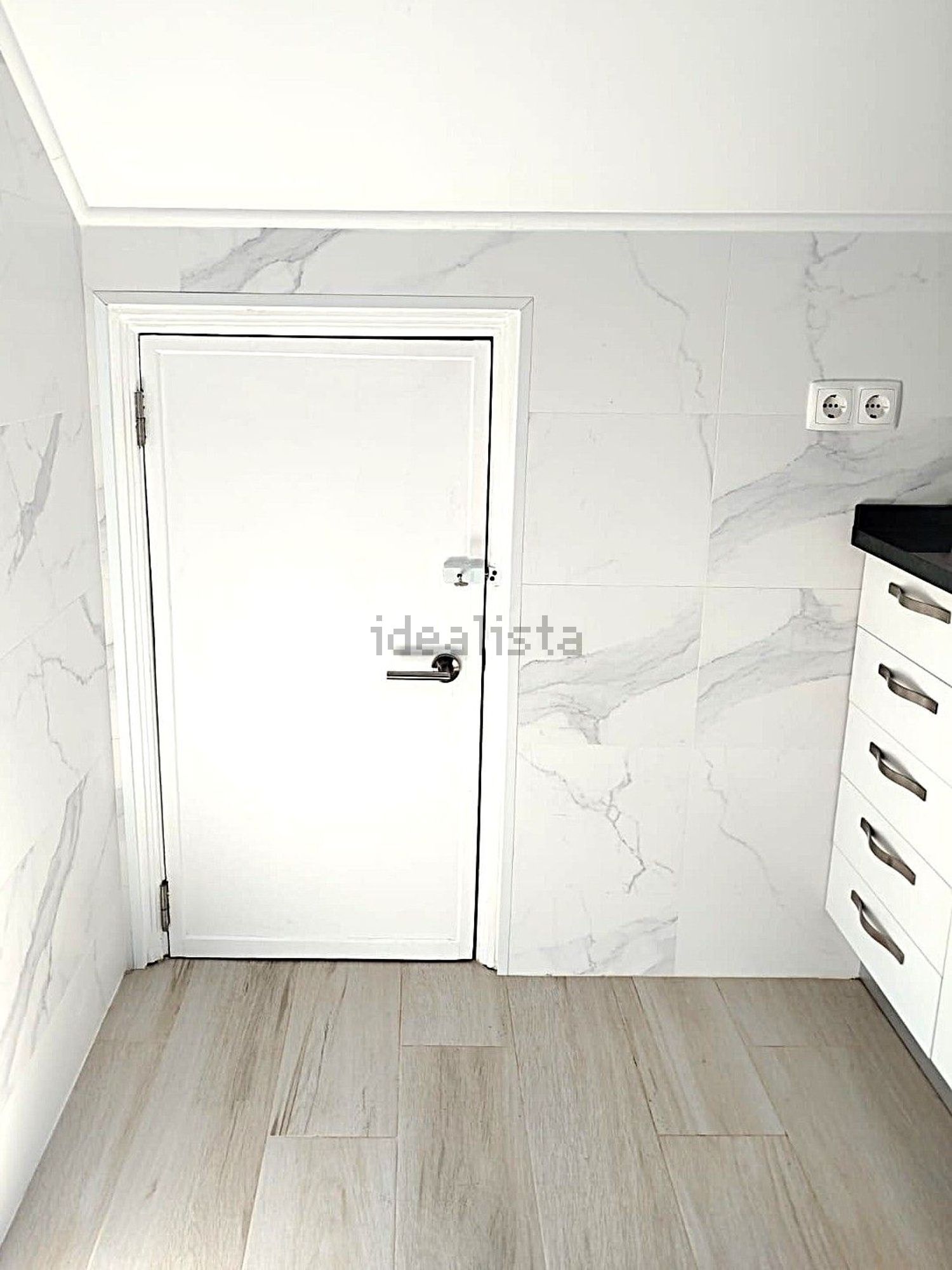 出租t0（单人公寓）在Rua Coronel Ferreira do Amaral, 9 - 储藏室