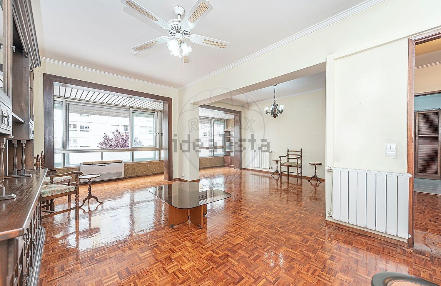 公寓 t3出售在Rua Júlio Dinis - 客厅