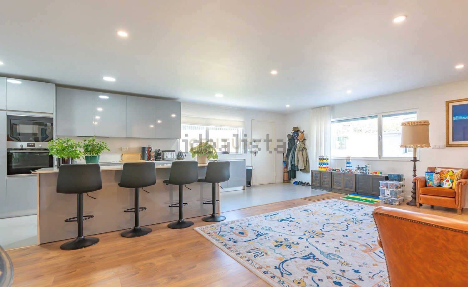 小楼房或独栋别墅出售在Avenida Engenheiro Arantes e Oliveira, 4 - 客厅