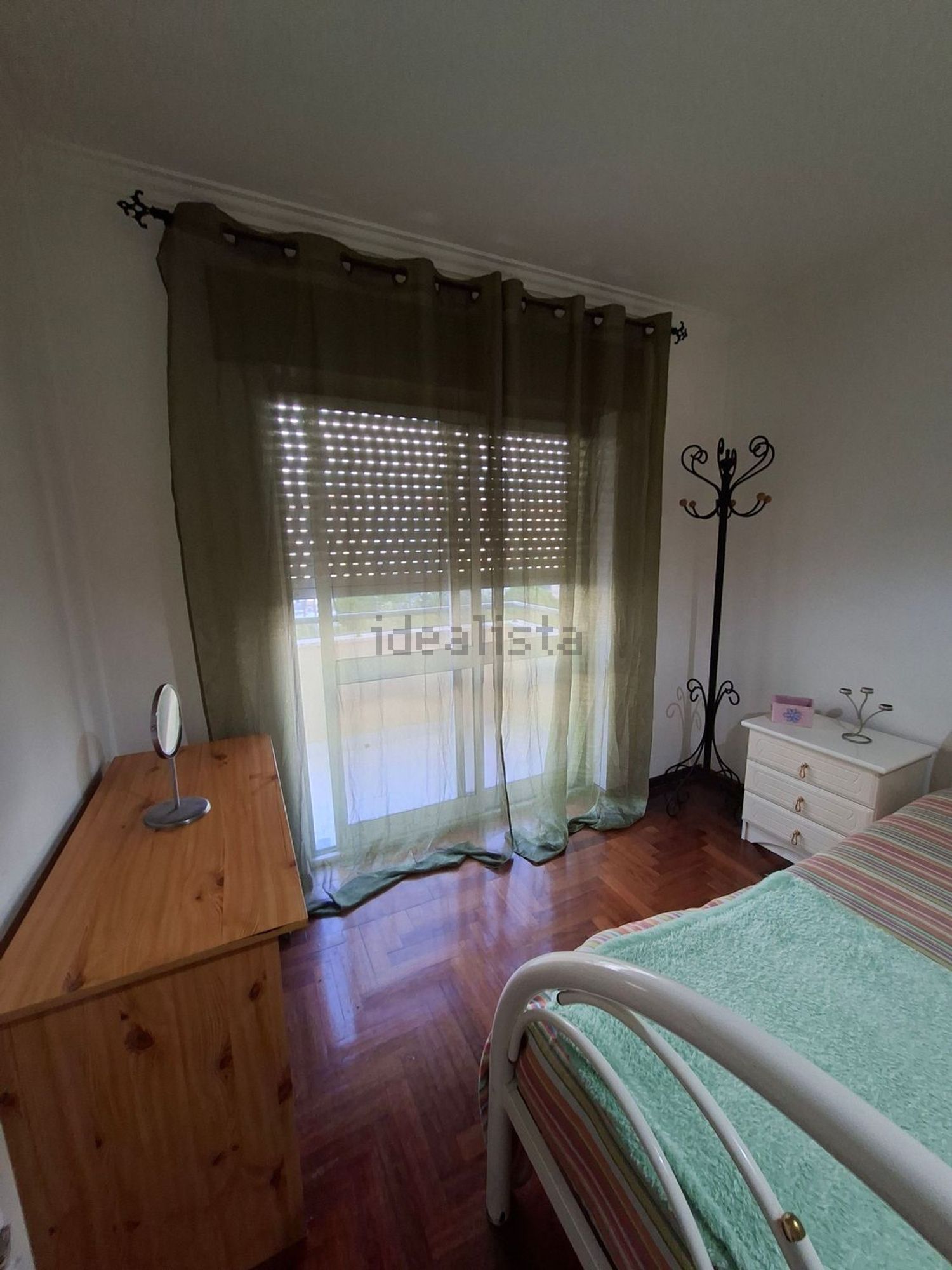 出租房间在Rua Doutor Francisco Sá Carneiro, 10 - 卧室