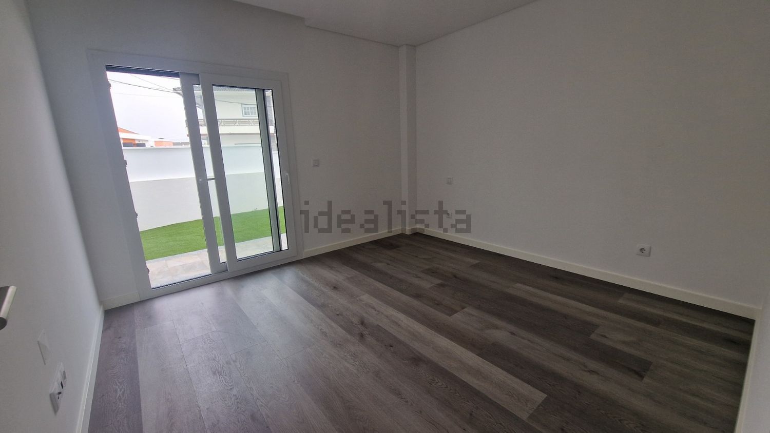 小楼房或独栋别墅出售在Rua Infante Dom Henrique, 79 - 卧室