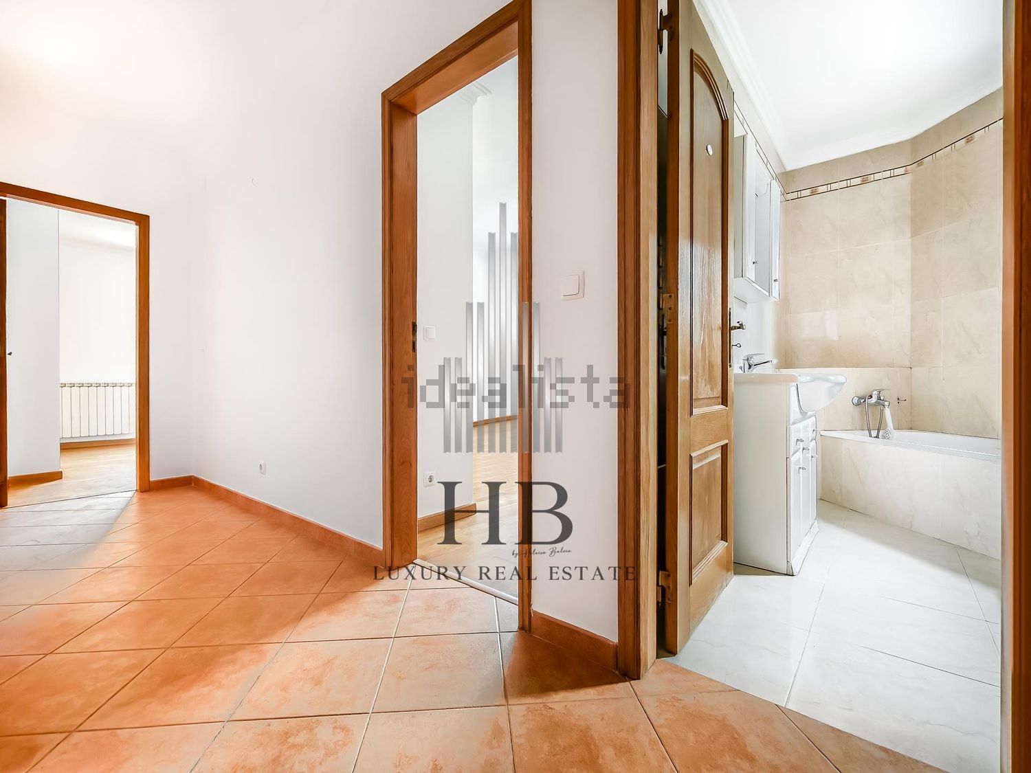 公寓 t2出售在Venda do Pinheiro e Santo Estêvão das Galés - 过道