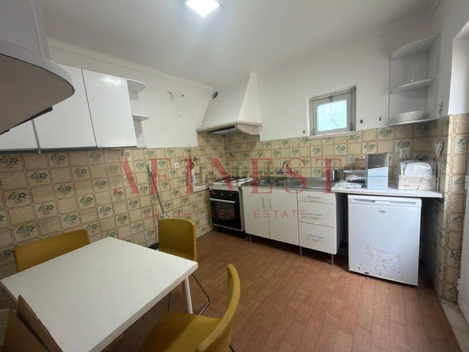 出租小楼房或独栋别墅在Avenida Luís Augusto Colares - 厨房