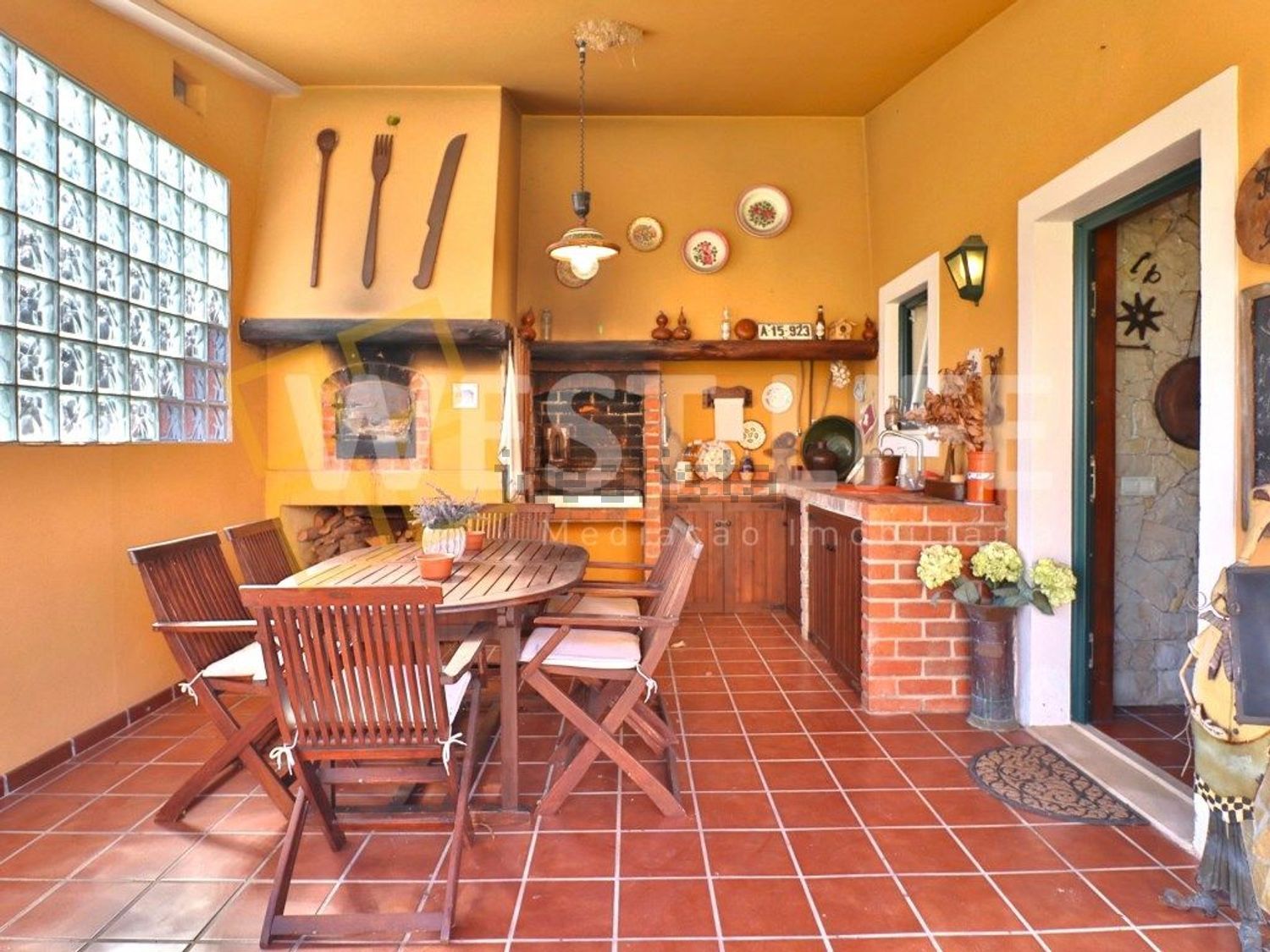 小楼房或独栋别墅出售在Turcifal - 客厅