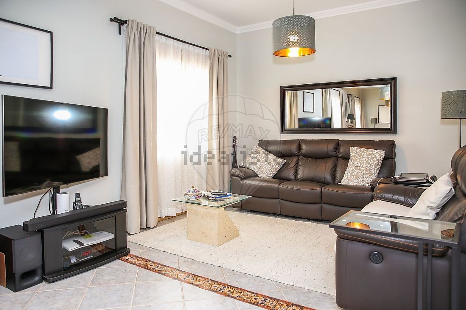 小楼房或独栋别墅出售在Rua Doutor José Augusto Branco Pimentel - 客厅