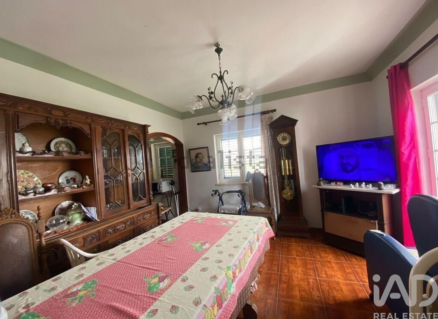 小楼房或独栋别墅出售在Lamas e Cercal - 客厅