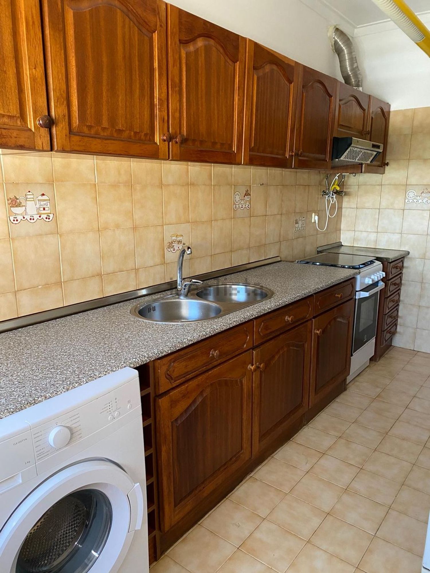 出租公寓 t2在Avenida Fernando Namora, 72 - 厨房