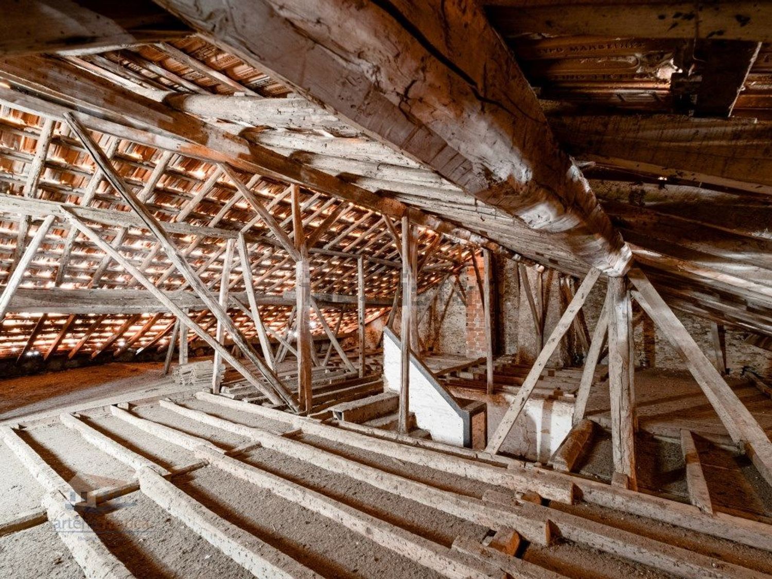 小楼房或独栋别墅出售在Cercal - 照片