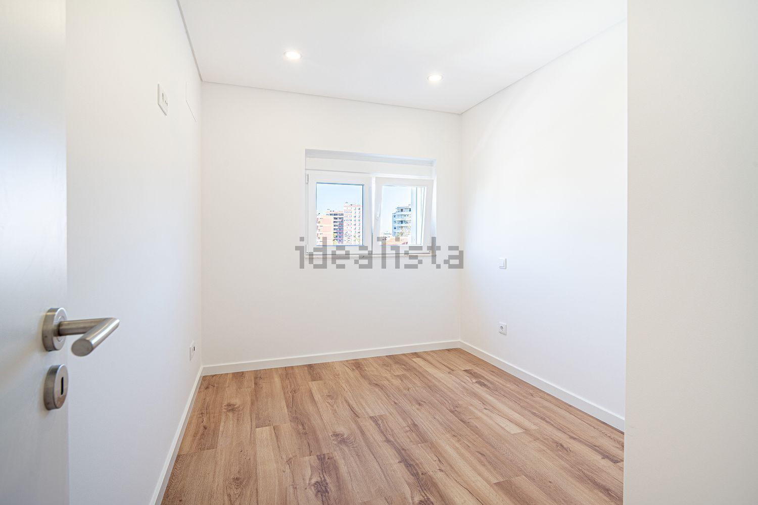 公寓 t3出售在Olivais - 卧室