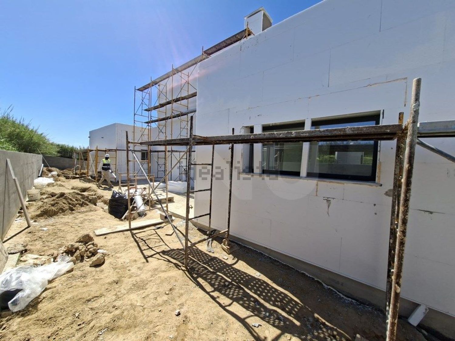 小楼房或独栋别墅出售在Rua da Estrada Militar - 照片