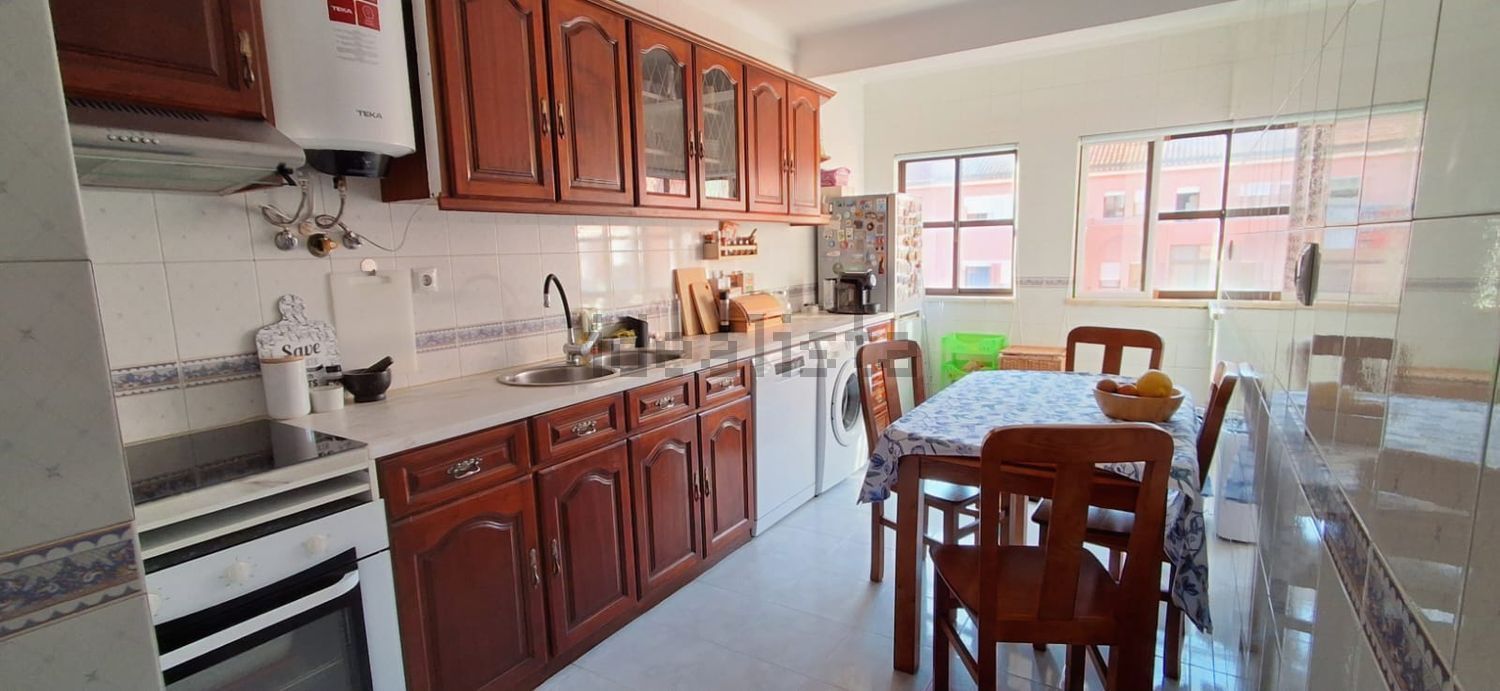 公寓 t3出售在Praça da Restauração - 厨房