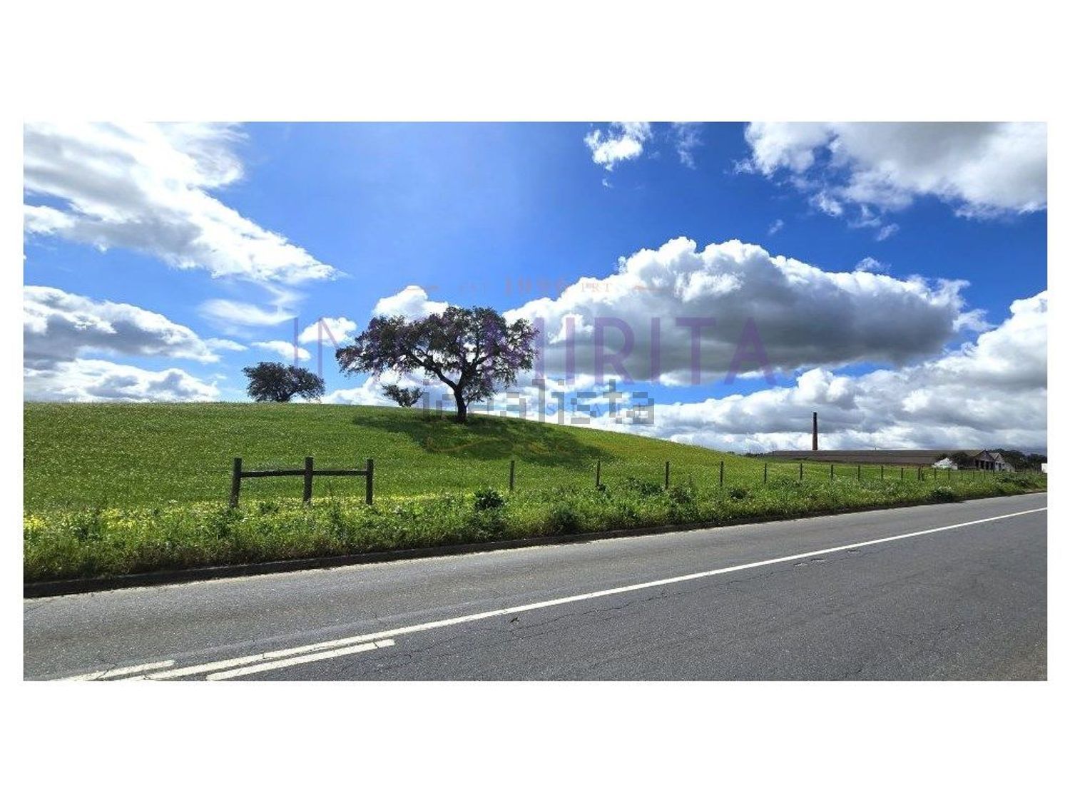 小楼房或独栋别墅出售在Rua do Chafariz - 视线