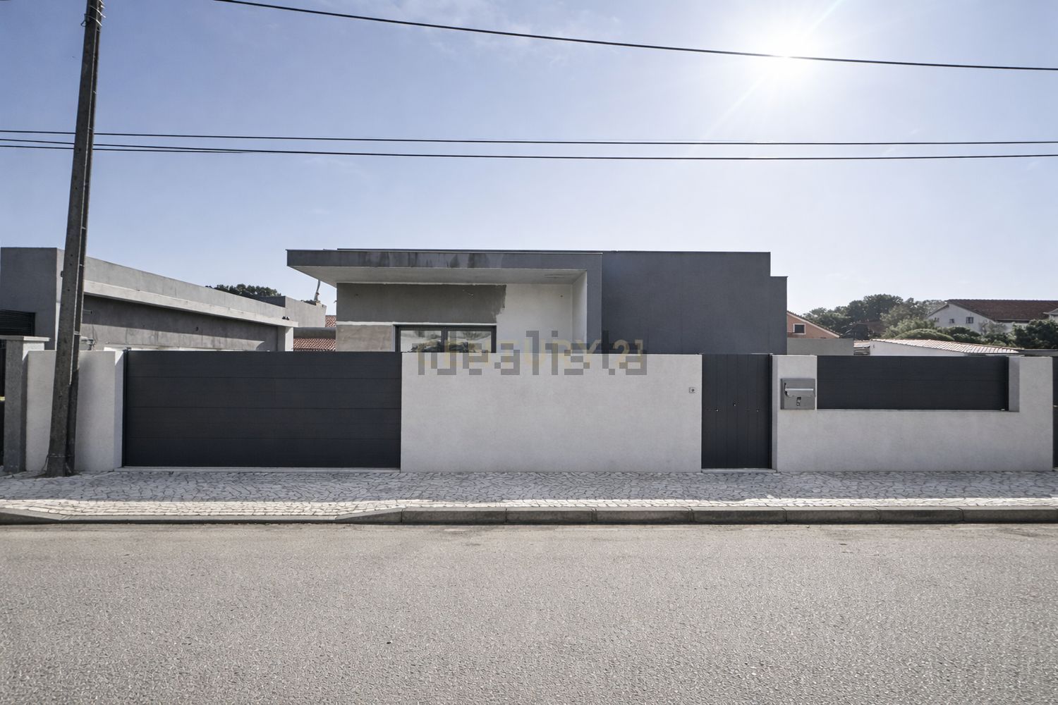 小楼房或独栋别墅出售在Rua Doutora Sara Benoliel, 2866 - 外立面