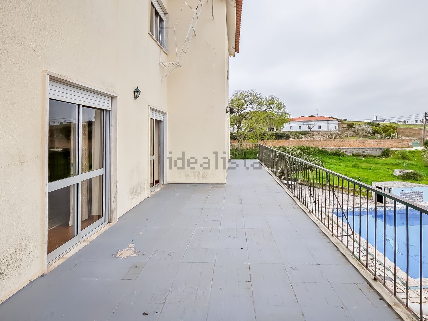 小楼房或独栋别墅出售lapa da serra - 阳台