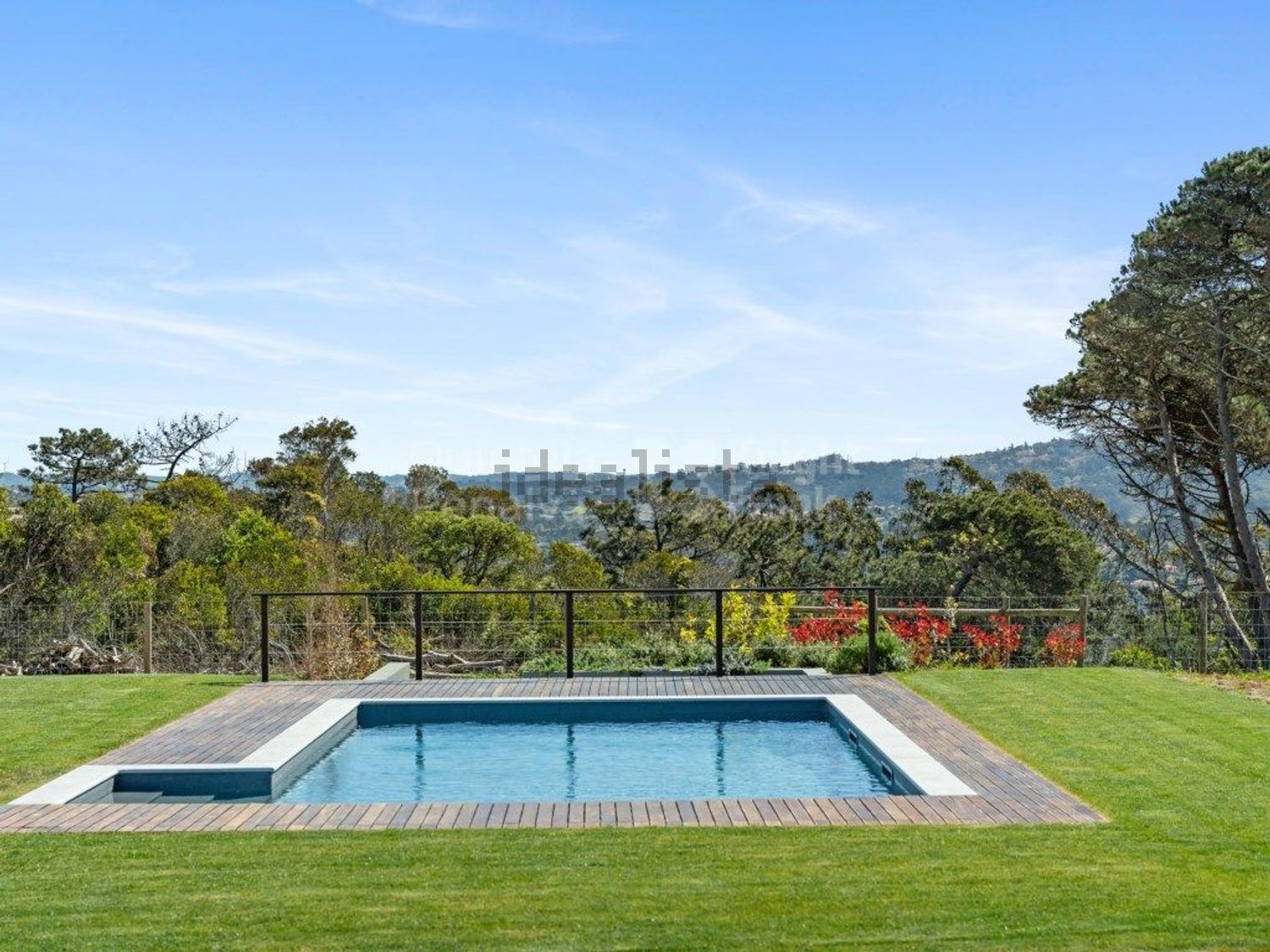 小楼房或独栋别墅出售在Estrada do Rodízio, 76 - 游泳池