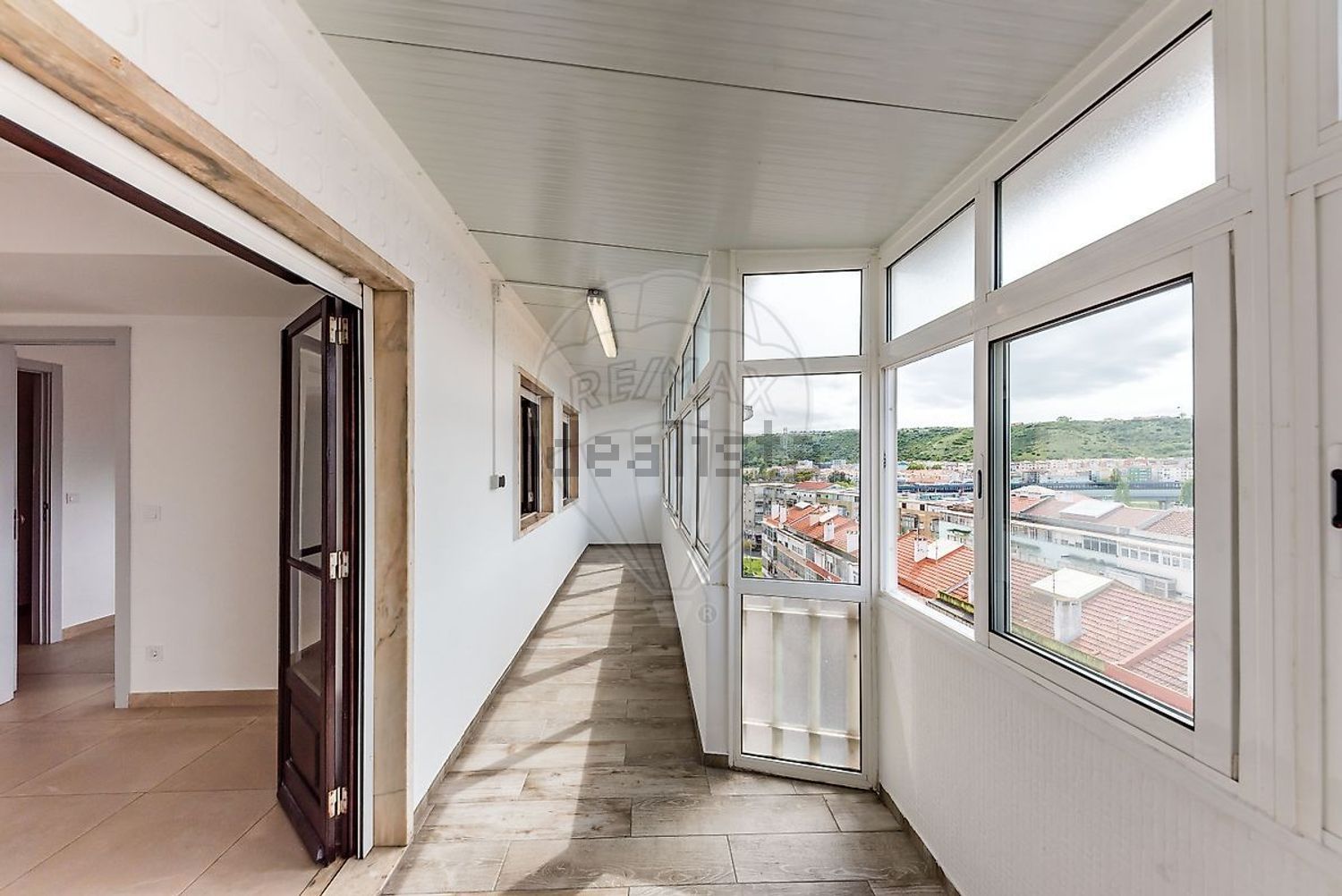 公寓 t2出售在Rua Almeida Garrett - 照片