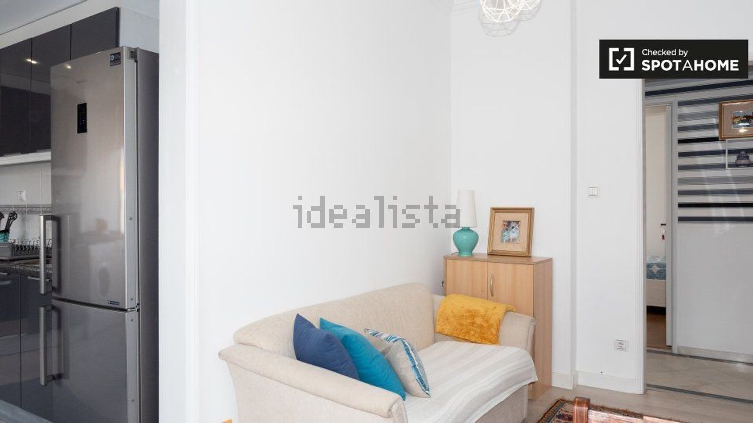 出租房间在Rua Elias Garcia - 卧室