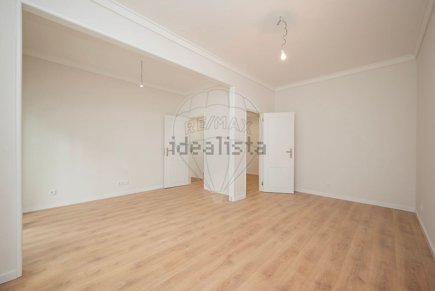 出租公寓 t2在Rua Luís Pastor de Macedo - 居住