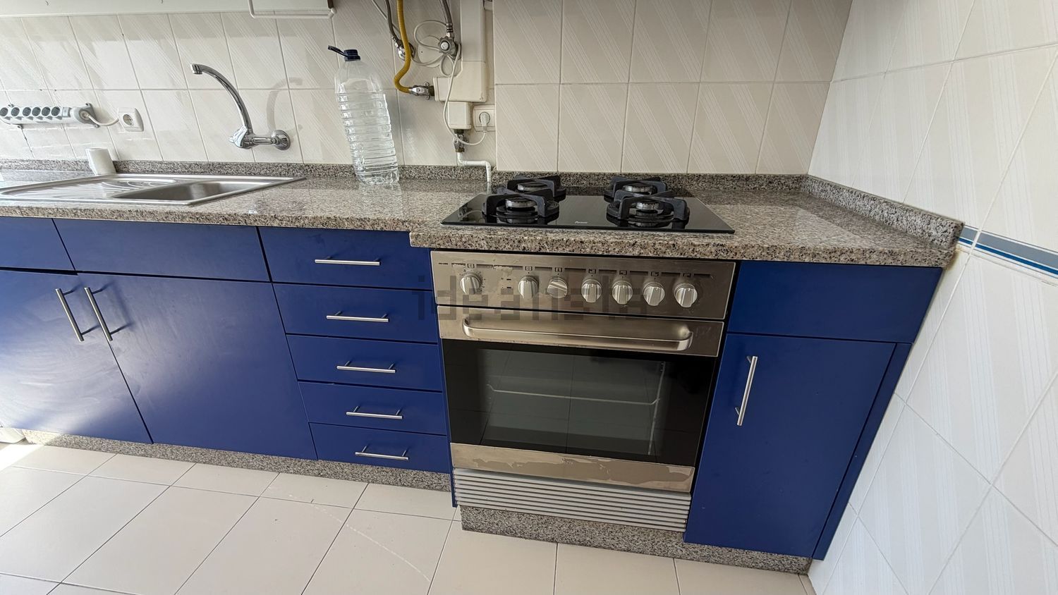 出租公寓 t1在Rua Alice Oeiras, 9 - 厨房