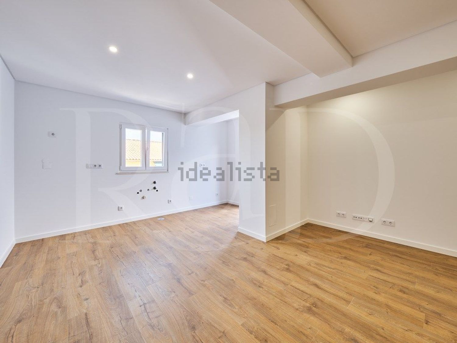 小楼房或独栋别墅出售在Rua do Massapêz, 43 - 单人公寓