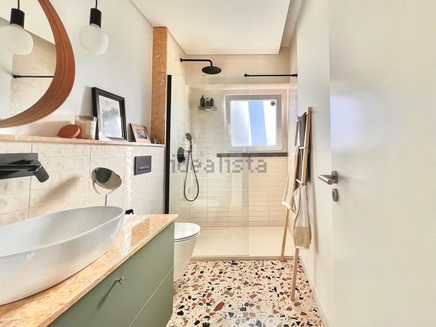 出租公寓 t2在Rua Doutor Oliveira Ramos, 38 - 卫生间