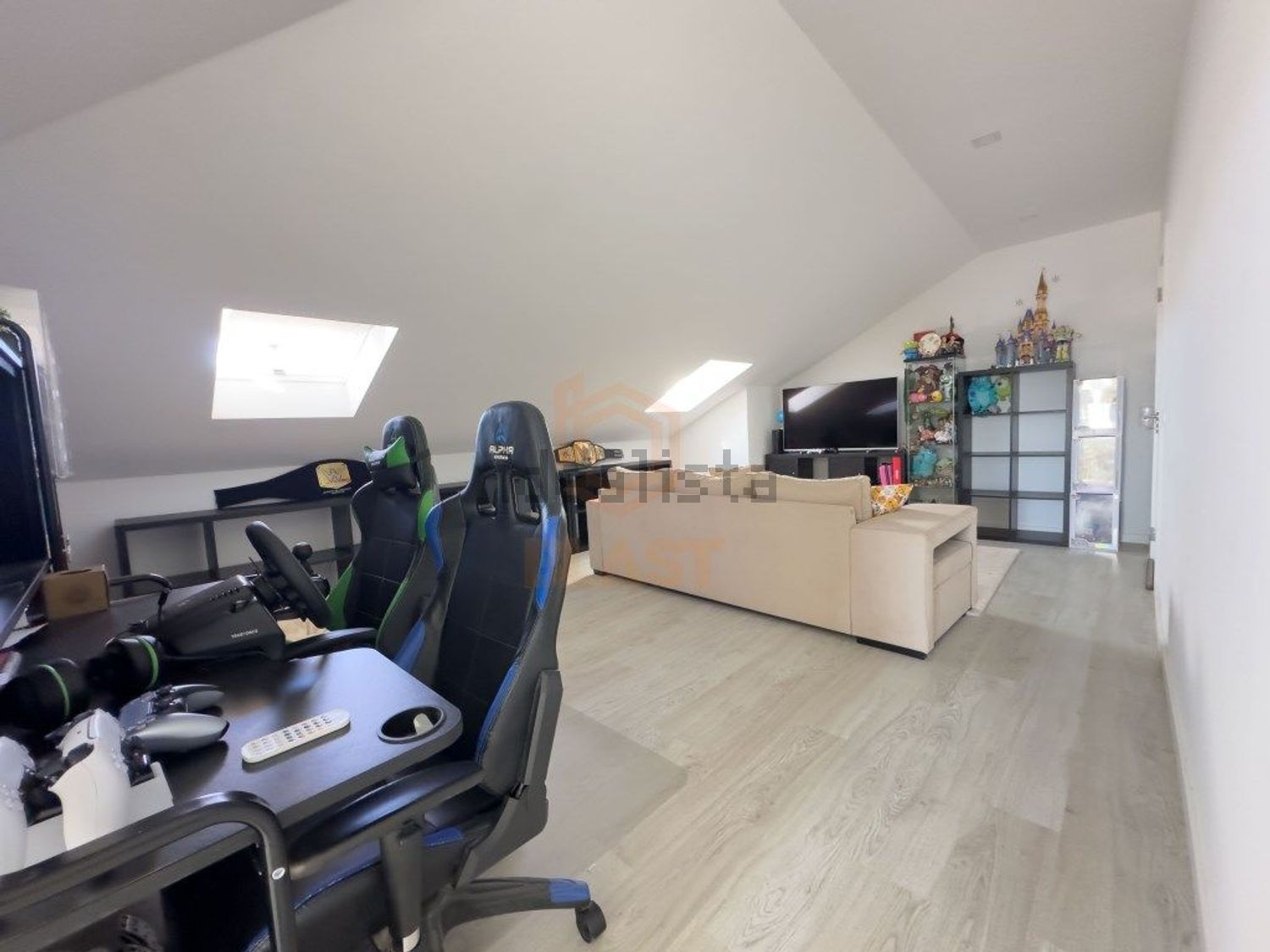 公寓 t3出售在Rua Doutor César Raúl da Costa Andrade - 客厅