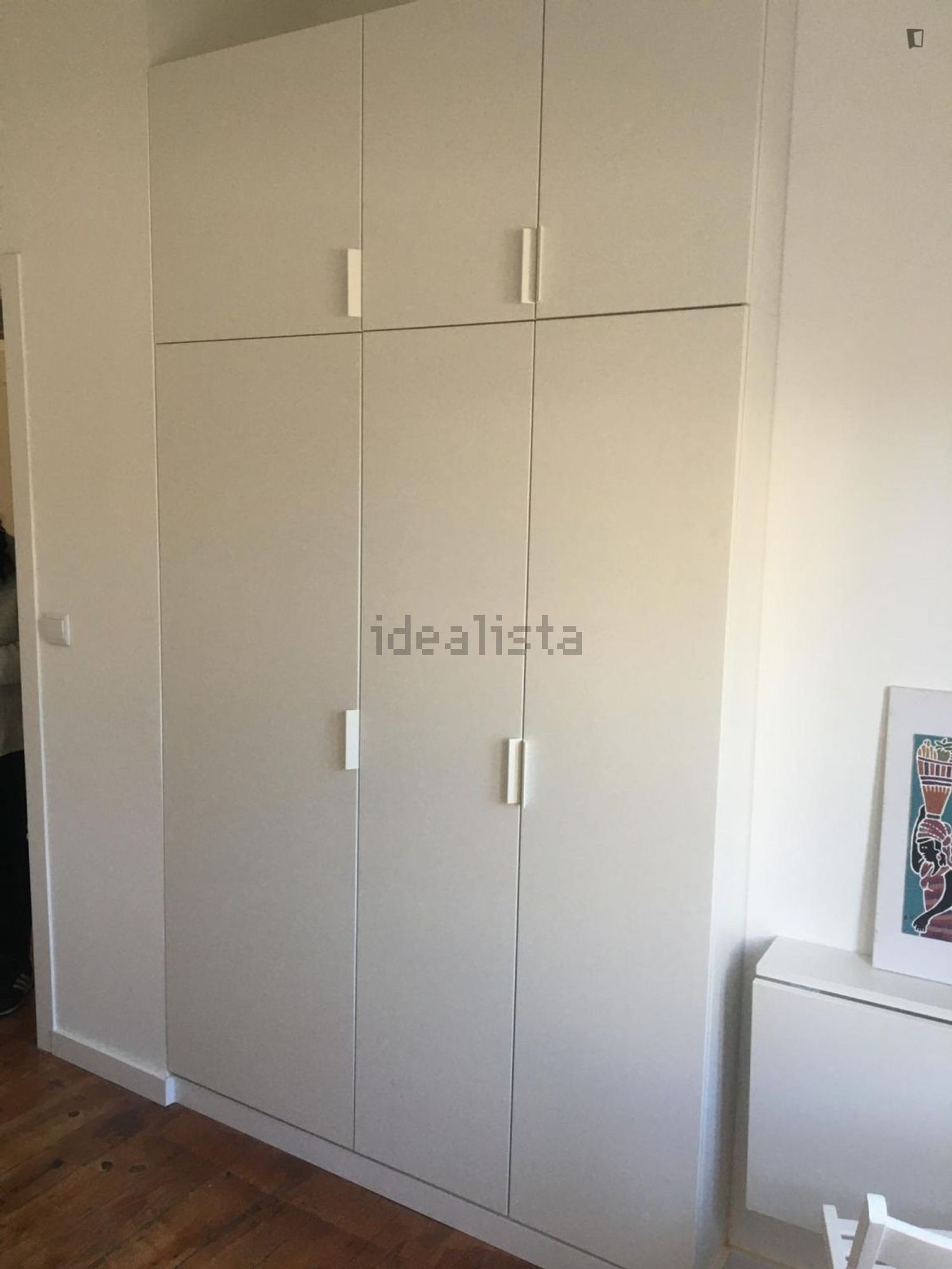 出租房间在Rua Angra do Heroísmo - 卧室