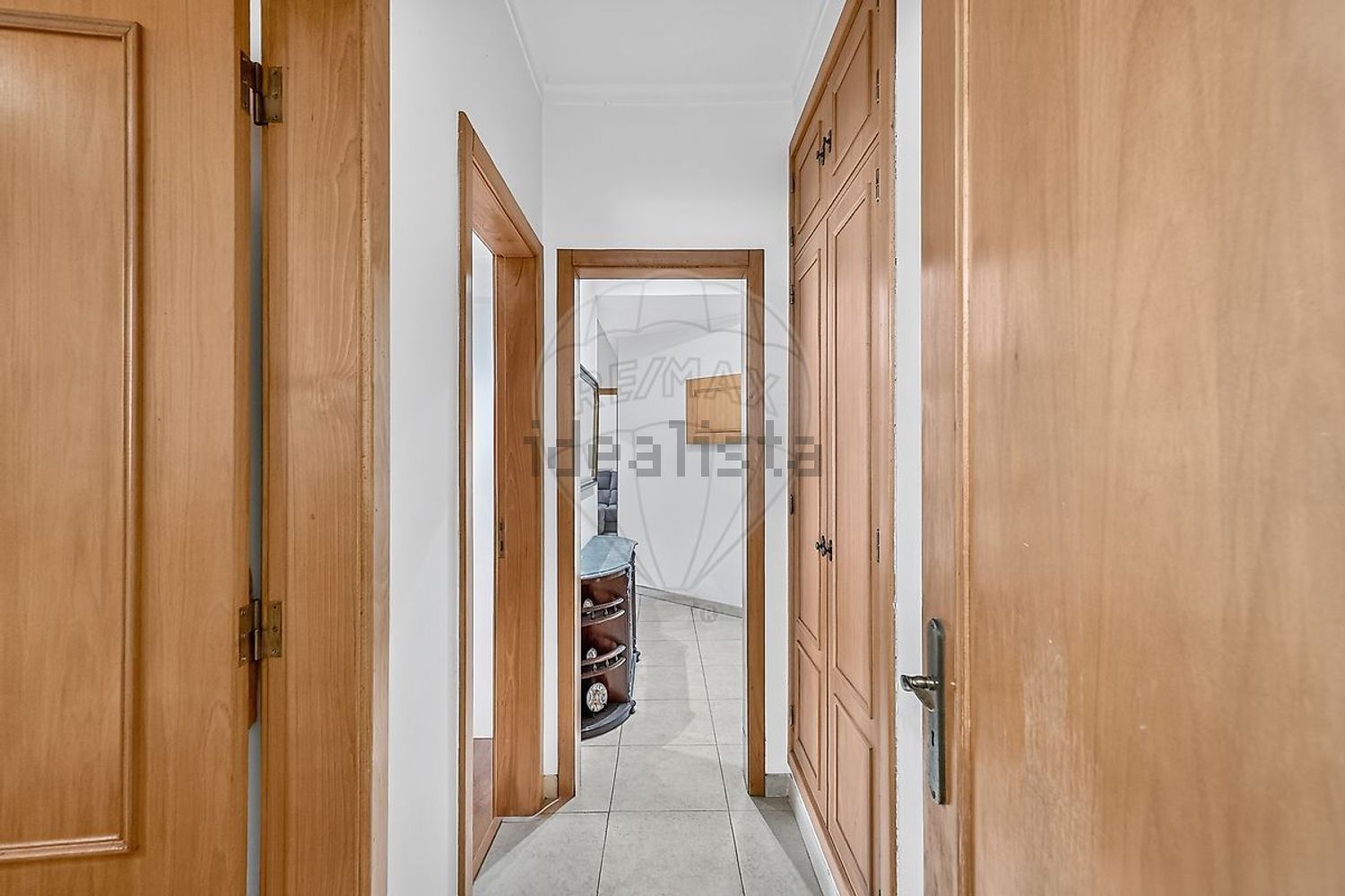 公寓 t3出售在Rua São João à Mata dos Loios - 过道