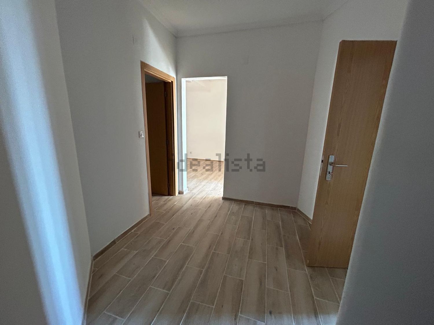 出租顶层公寓在Rua General Justiniano Padrel, 14 - 前厅