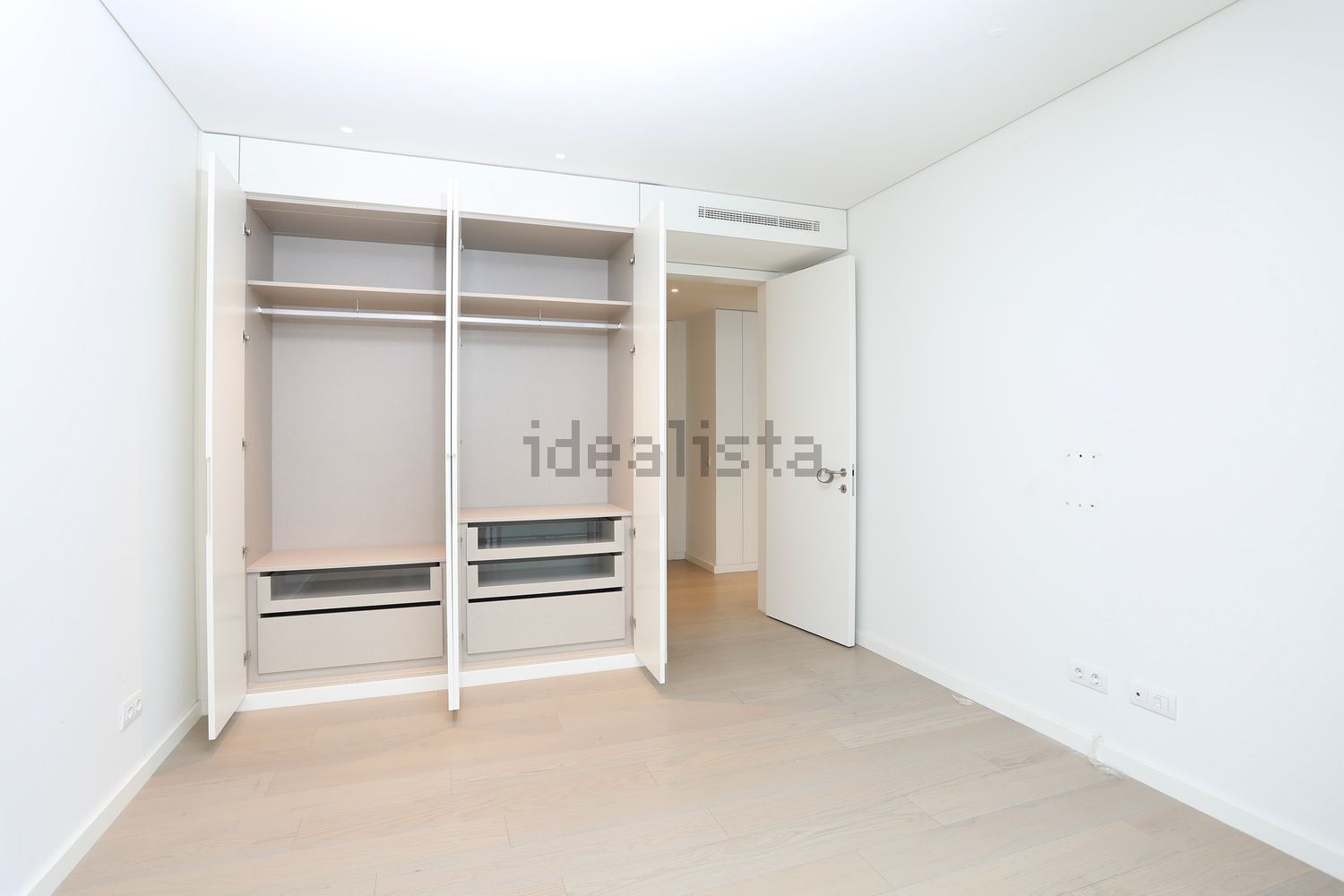 出租公寓 t2Urbanização Jardins de Braço de Prata - 试衣间