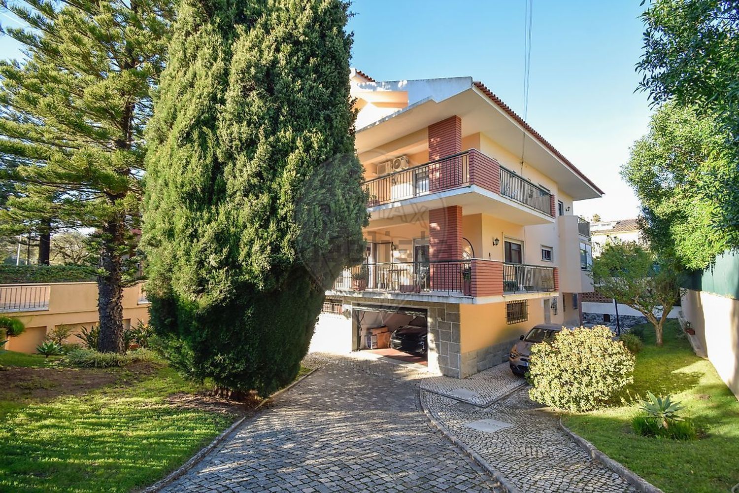 小楼房或独栋别墅出售在Rua da Quinta das Palmeiras - 外立面