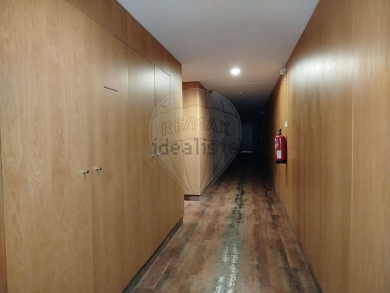 出租公寓 t1在Rua Miguel Torga - 过道