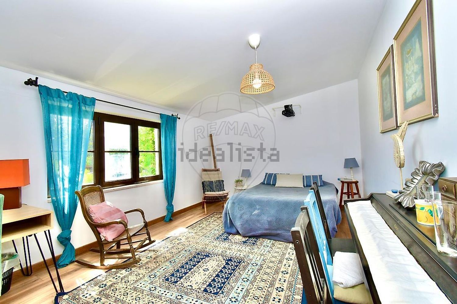 小楼房或独栋别墅出售在Rua Principal - 客厅