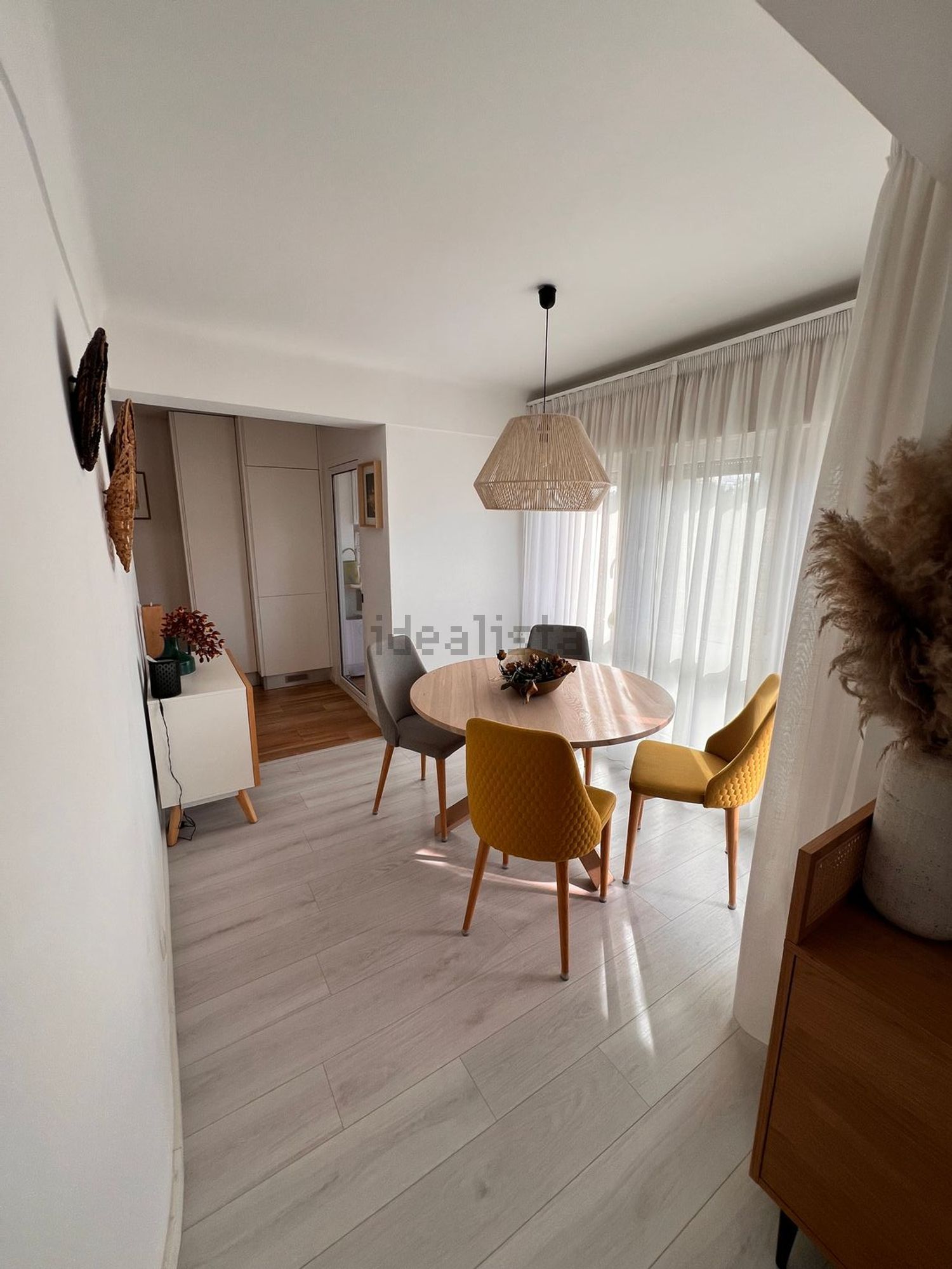 出租公寓 t3在Rua Guiomar Torresão, 61 - 餐厅