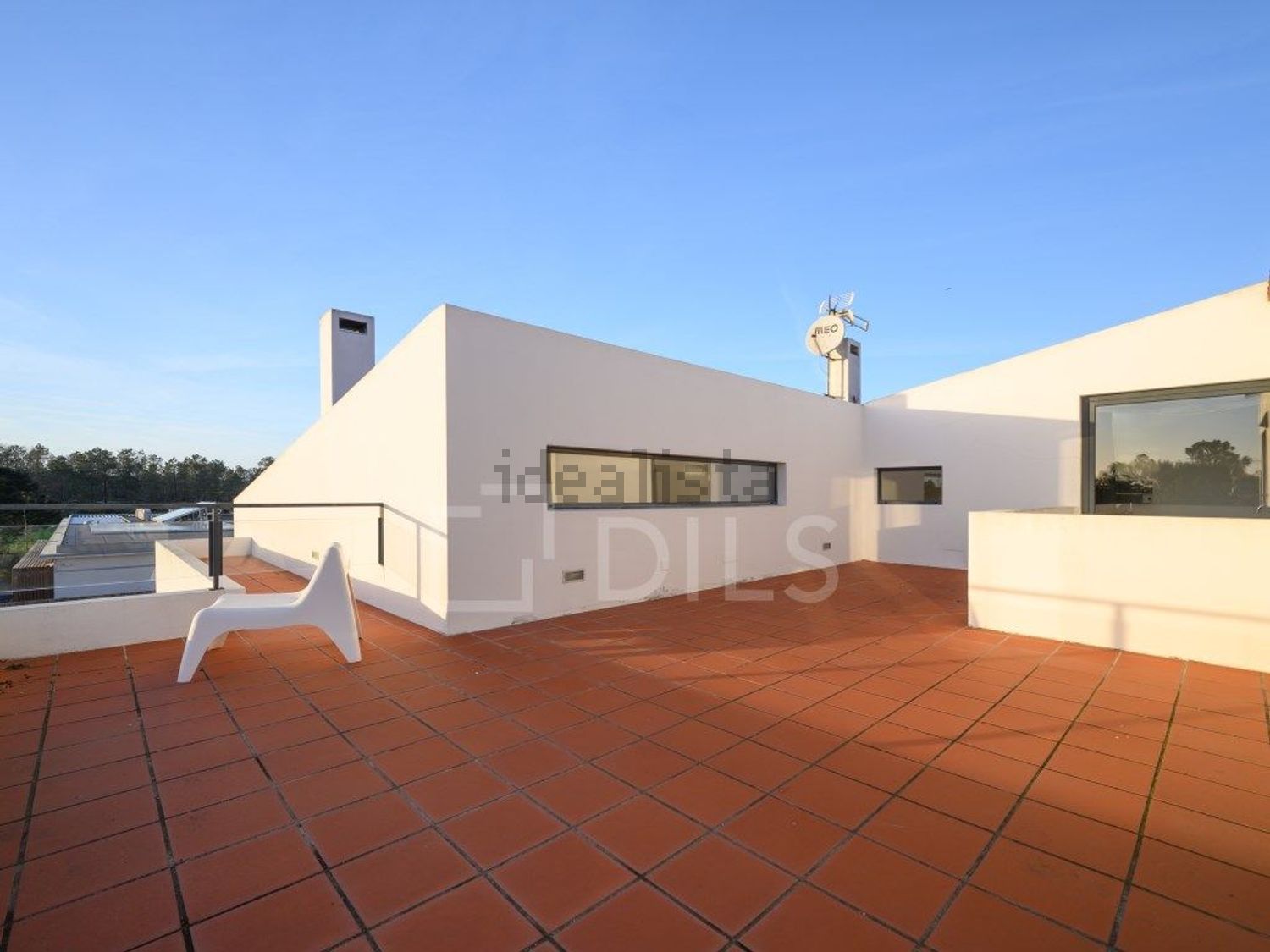 小楼房或独栋别墅出售在Rua do Pinhal - 阳台