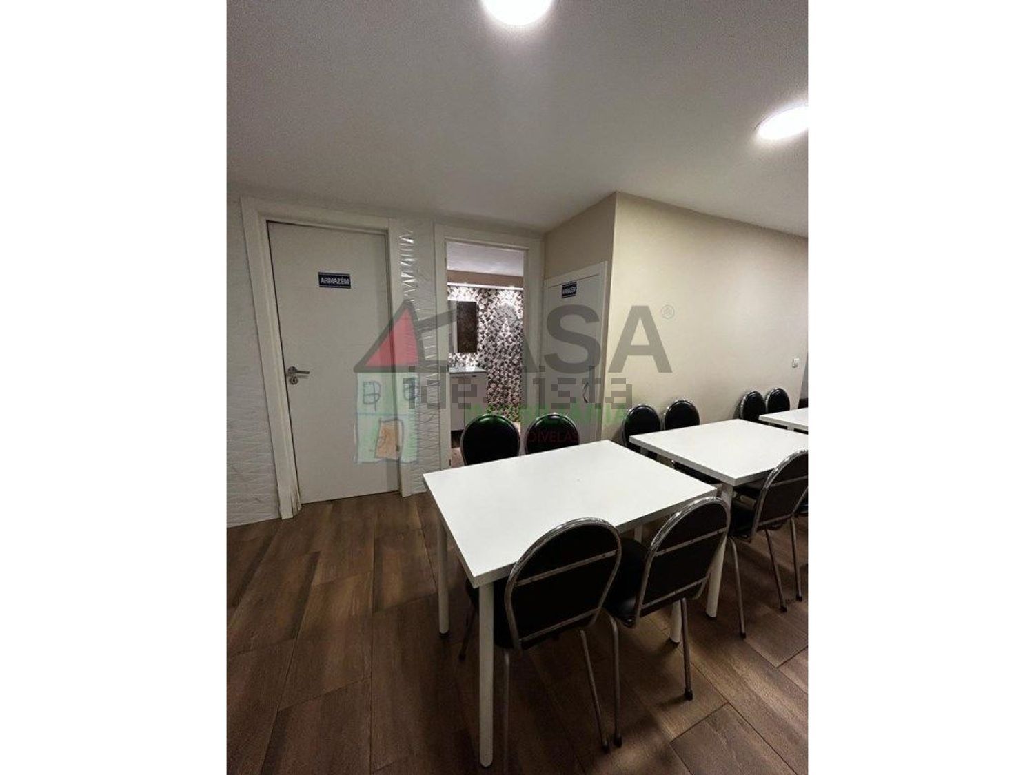 小楼房或独栋别墅出售在Rua Santo Estevão, 194 - 客厅