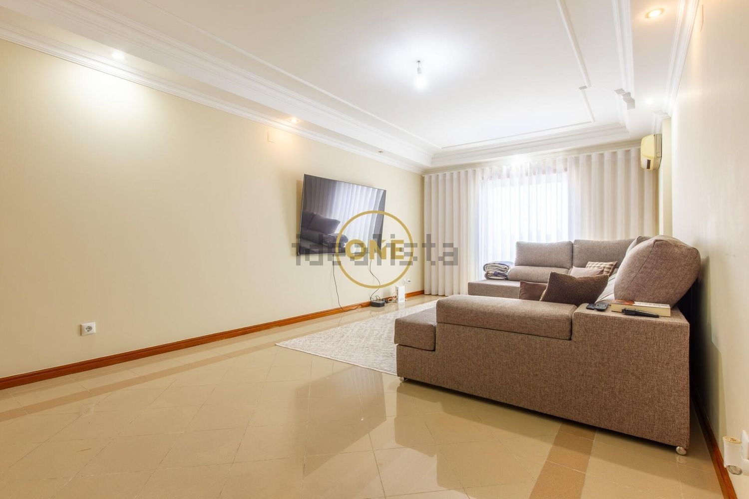 公寓 t1出售在Rua António Garibaldi - 客厅