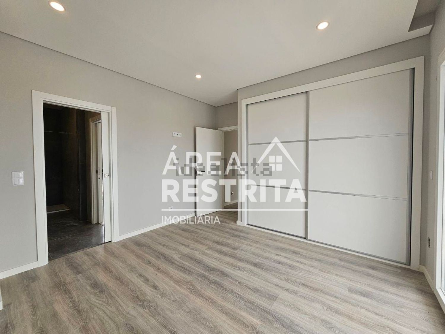 小楼房或独栋别墅出售在Vale de Choupos - Choilo - Galeotas - 卧室