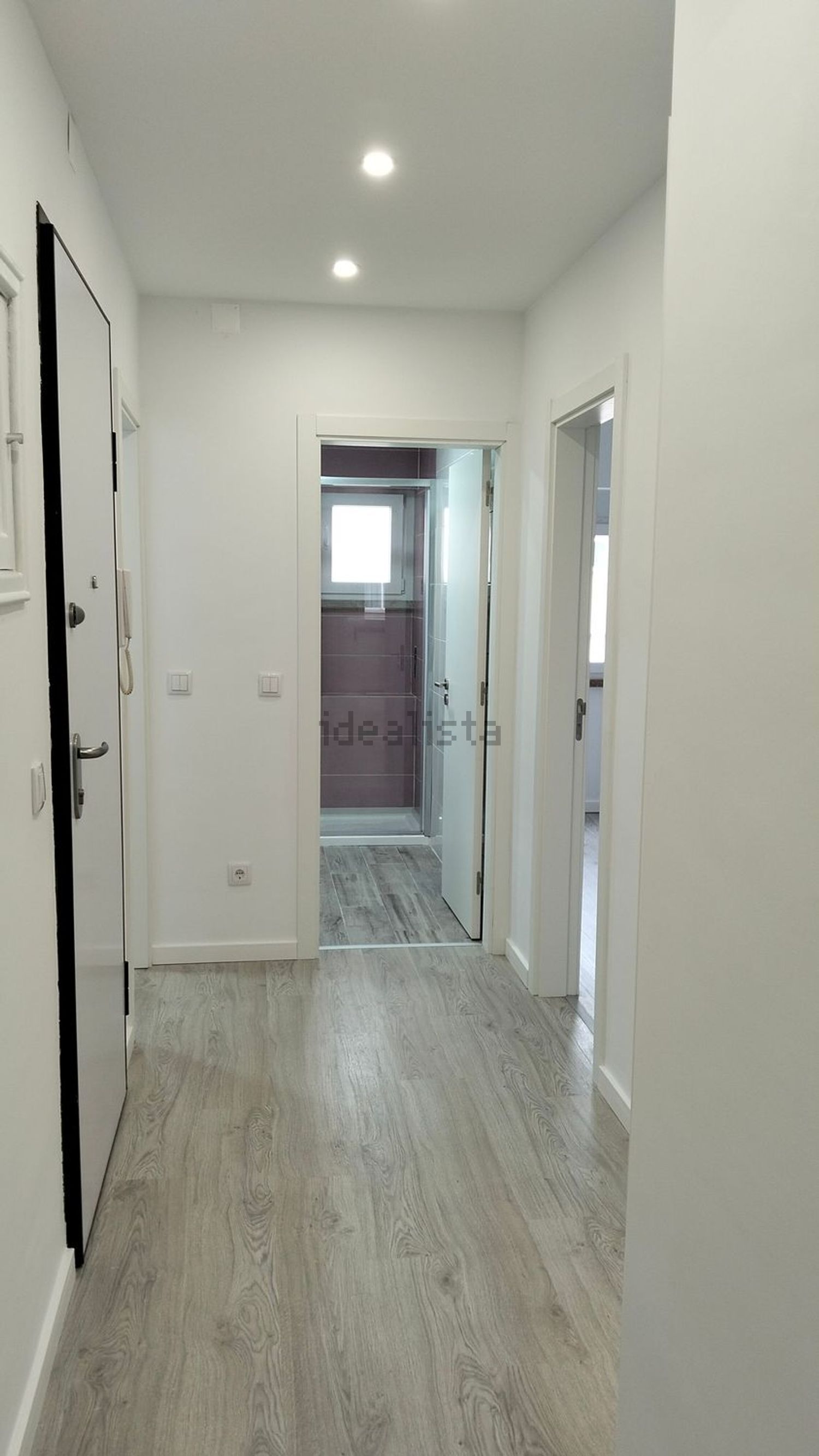 出租公寓 t2在Rua 1º de Maio, 22 - 过道