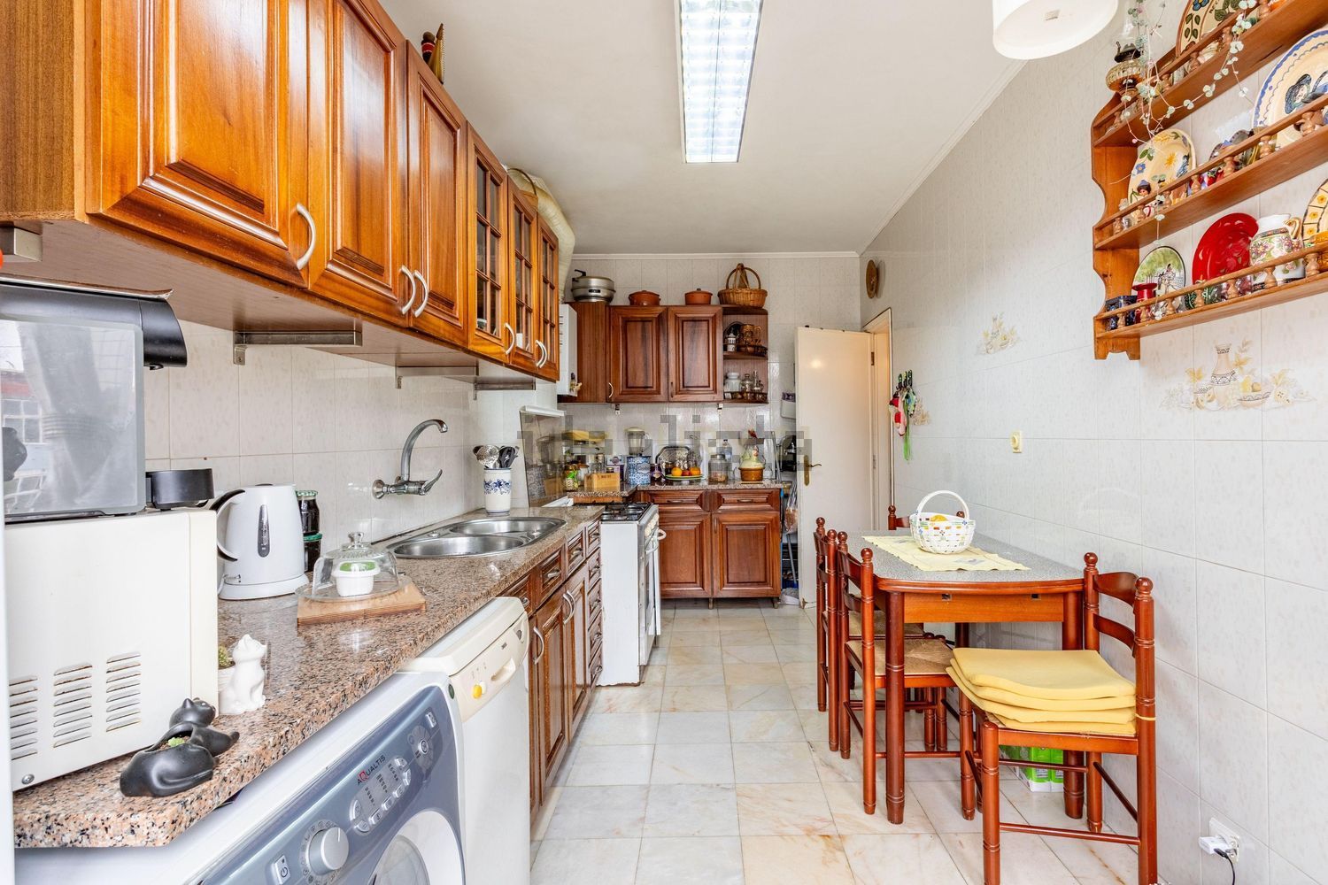 公寓 t3出售在Rua Viana da Mota, 12 - 厨房