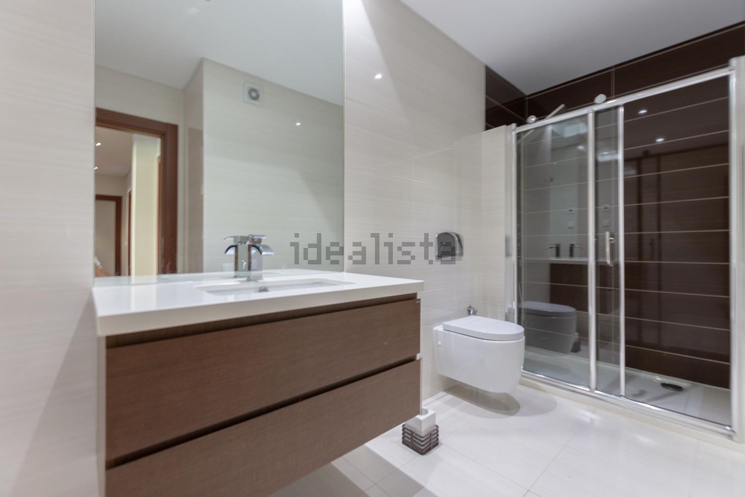 出租公寓 t4在Rua Marechal Gomes da Costa, 3 - 卫生间