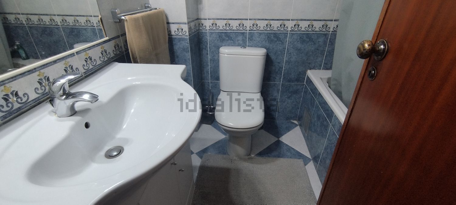 出租房间在Rua Capitães de Abril, 37 - 卫生间