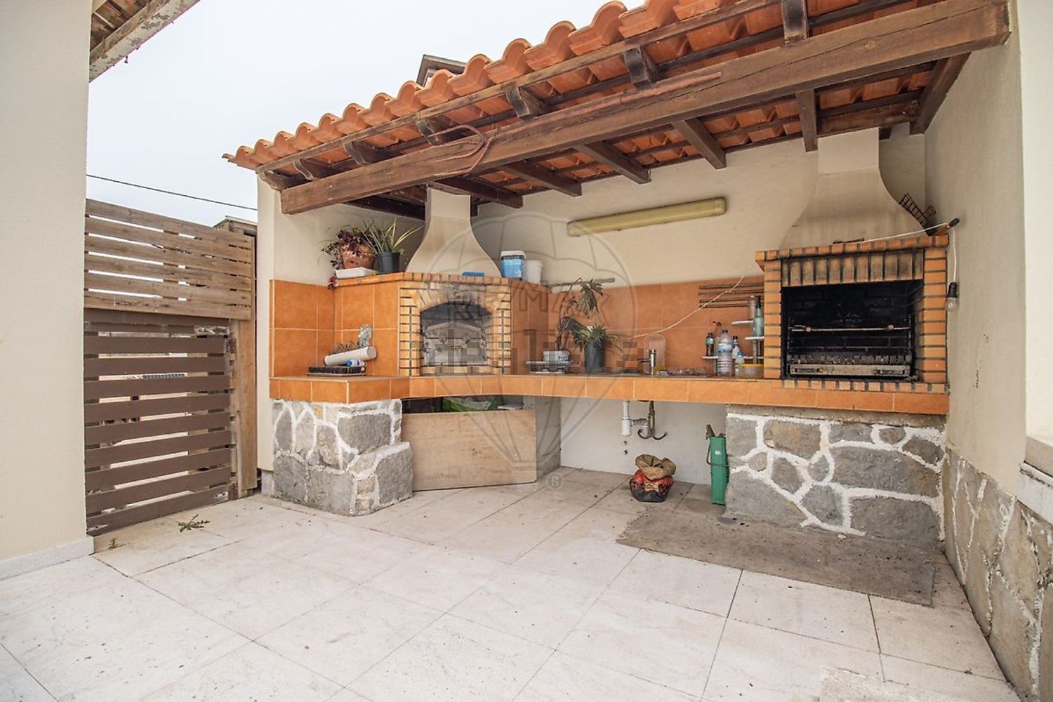 小楼房或独栋别墅出售在Estrada do Cabo da Roca - 外立面